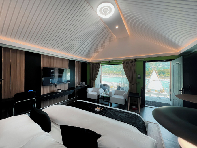 Bedroom 4, IYI LUXURY INN, Malakand
