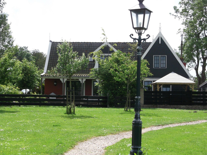 Exterior 4, Nicely Decorated Villa with Garden near Sea, Wieringen