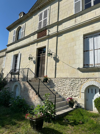 Others 3, Ancien relais de chasse a 35 min du Circuit 24h du Mans, Sarthe