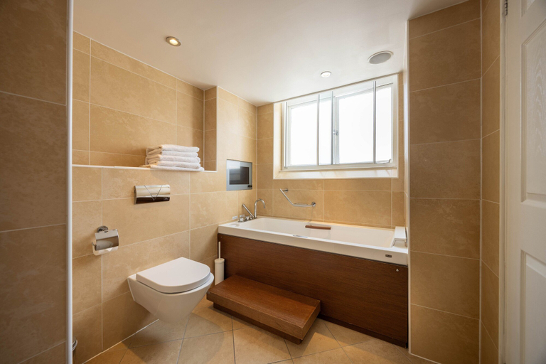 Bathroom 4, Cathedral Quarter Hotel - Derby, Derby