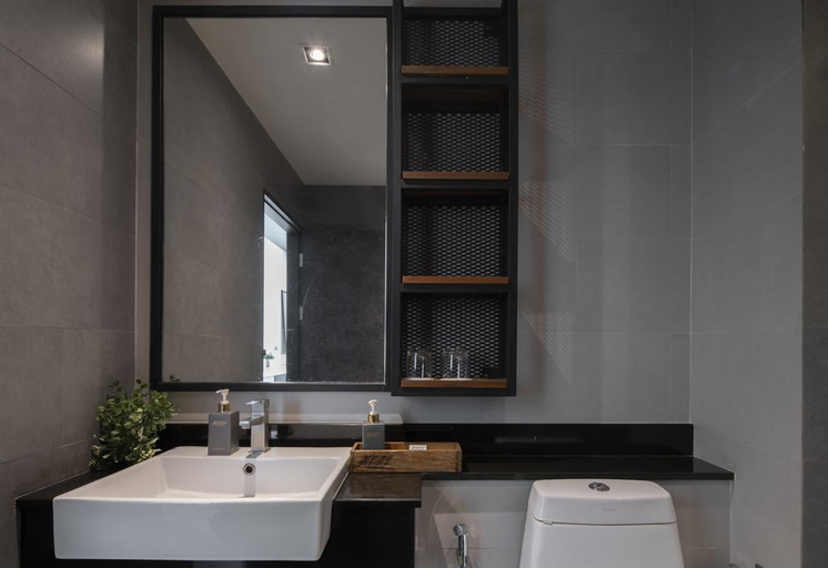 Bathroom 4