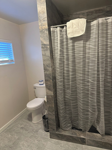 Bathroom 3, Lee Vining Motel, Mono