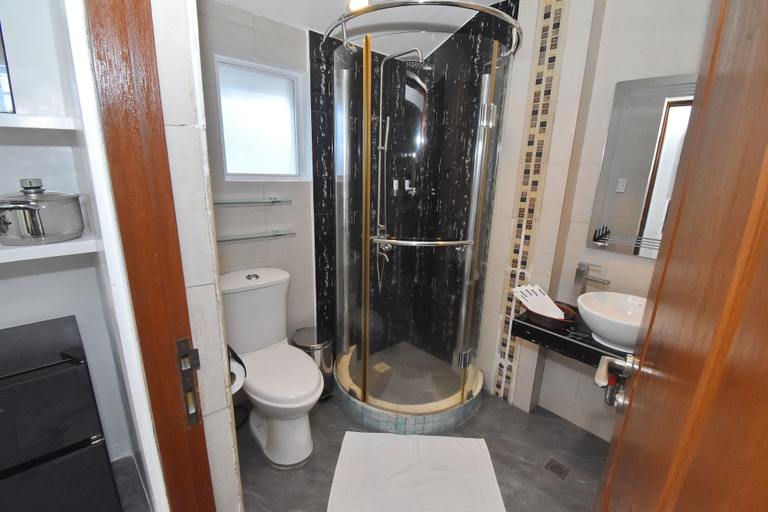 Bathroom 3, Villa Sunset Boracay, Malay