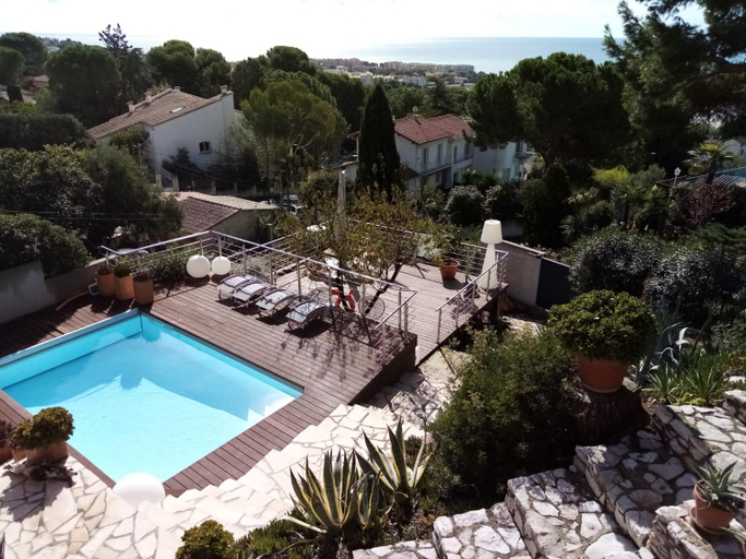 Others 3, villa rahuette, Hérault