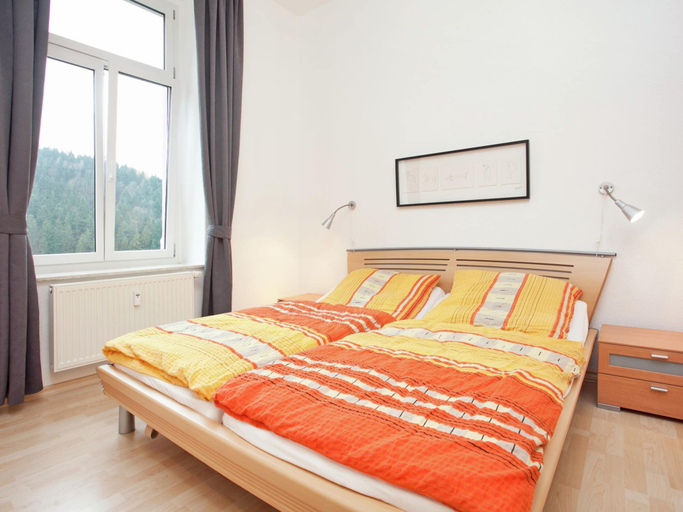 Bedroom 3, Moderne Villa in Borstendorf mit Park, Erzgebirgskreis