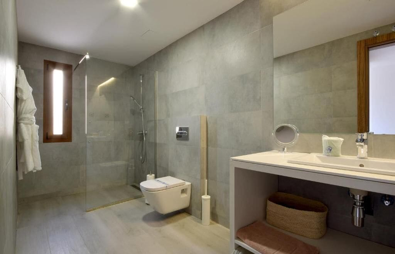 Bathroom 5, Pula Golf Resort, Baleares
