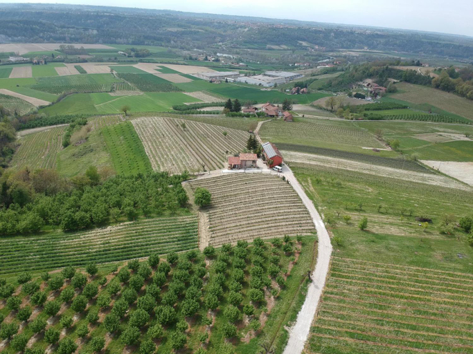 Others 4, Vitedipinte 2 country house monolocale, Cuneo