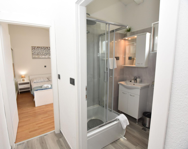 Public Area 3, Apartments Zorana, Rogoznica