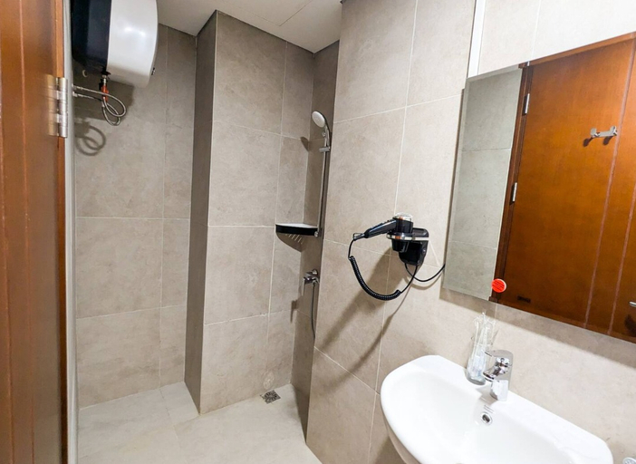 Bathroom 5, Lovina 12-20 at Pollux Meisterstadt, Batam
