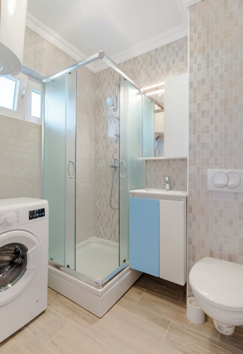 Bathroom 4, Apartments Fidelis, Okrug