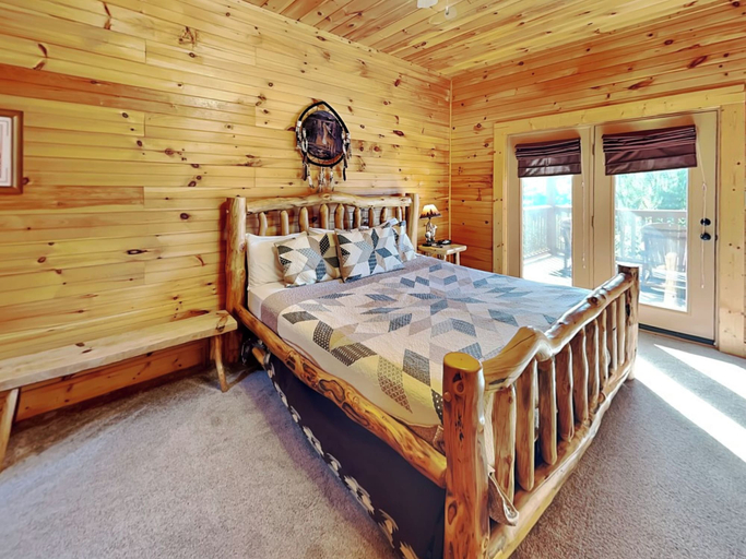 Bedroom 2, A Majestic View III, Blount