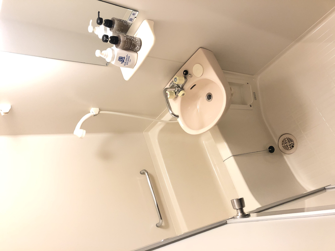 Bathroom 14