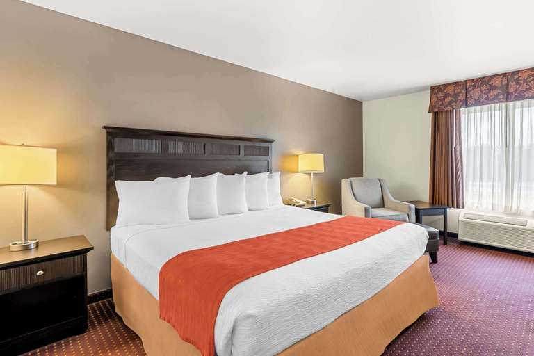 Bedroom 2, Best Western Legacy Inn & Suites Beloit/South Beloit, Winnebago