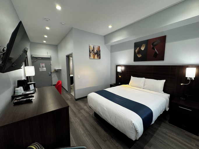 Bedroom 3, Travelodge by Wyndham Cochrane Ontario, Cochrane