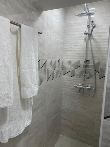 Bathroom 5, Мотел Тихия кът, Stolichna