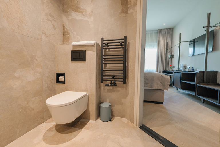 Bathroom 4, Boutique Hotel Herbergh Amsterdam Airport, Haarlemmermeer
