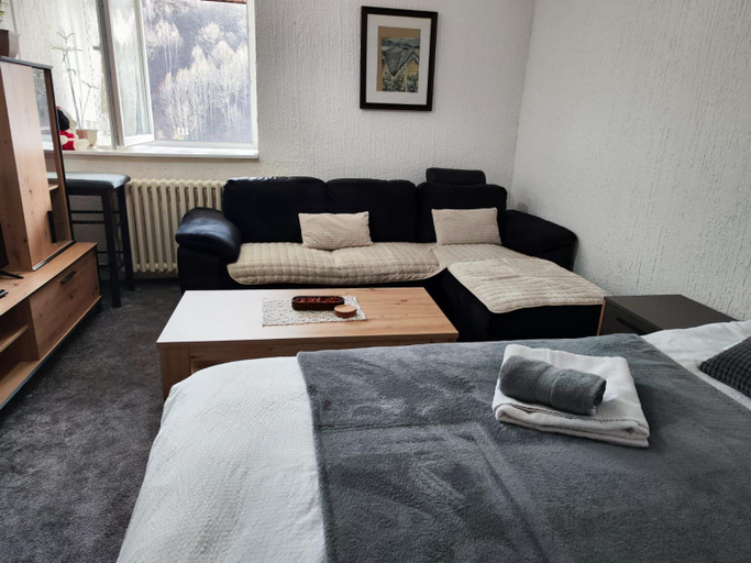 Others 3, Milano Apartman ****, Brus