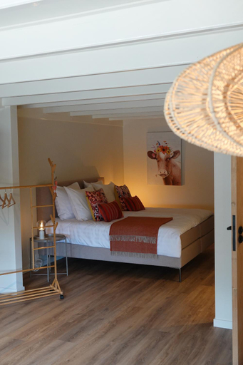 Others 5, Terras kamer, Texel