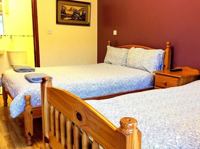 Bedroom 2, The Oasis Hotel, Hertfordshire