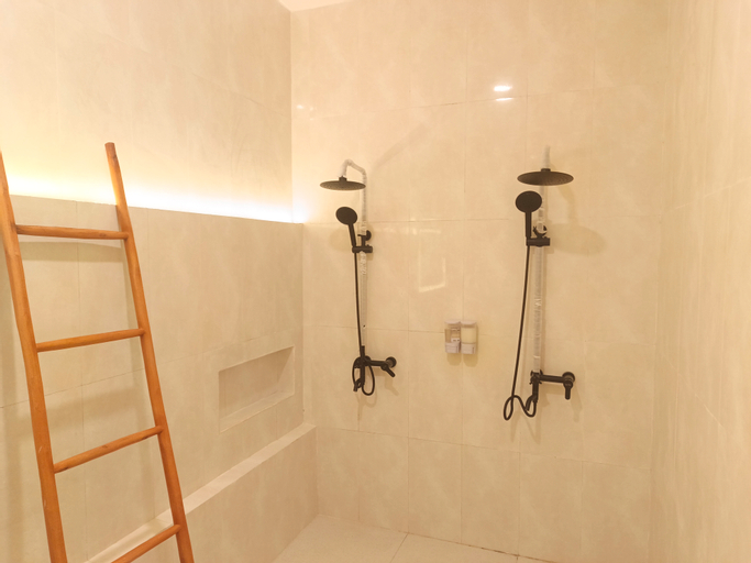 Bathroom 30