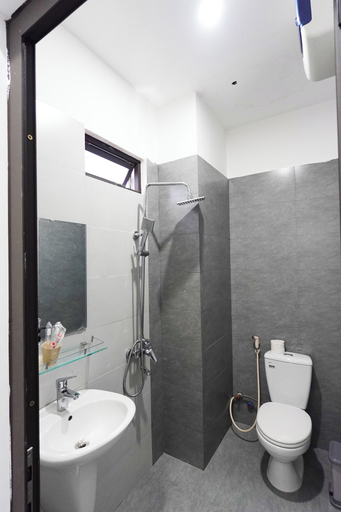 Bathroom 5, Smile Homestay, Huế