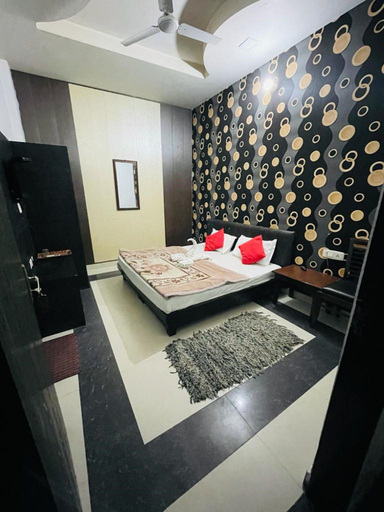 Bedroom 5, Goroomgo Ramneek Amritsar, Amritsar