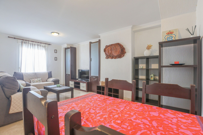 Room 2, Santa Maria 13 in Huelva, Huelva