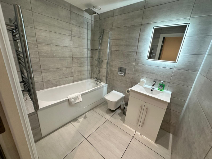Bathroom 3, Dale Street Liverpool By Beehosting, Sefton