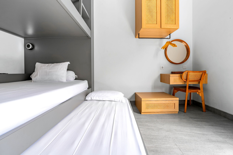 Bedroom 16