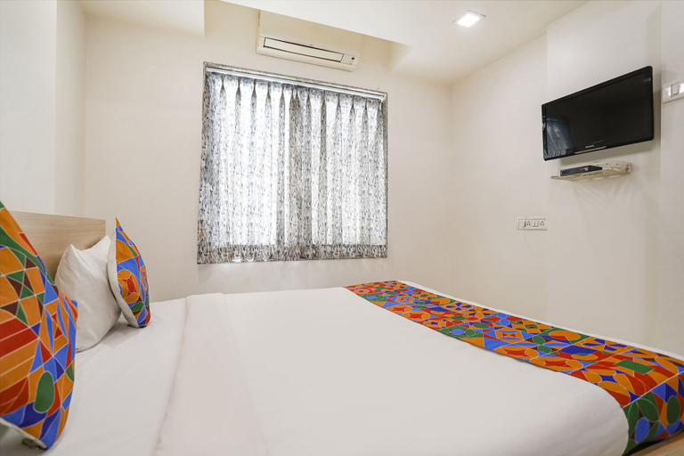 Bedroom 3, Fabhotel Balaji Inn, Nashik