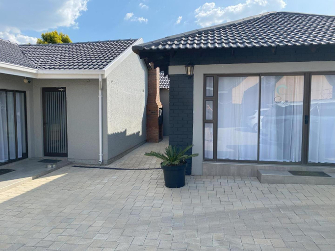 Others 2, StaySure Guesthouse, Ekurhuleni