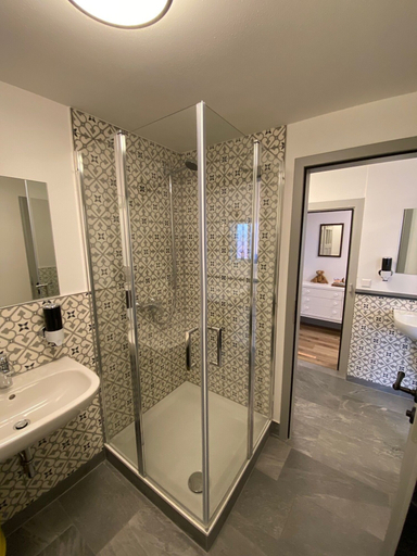 Bathroom 5, Hostel Altes Spital Balingen, Zollernalbkreis