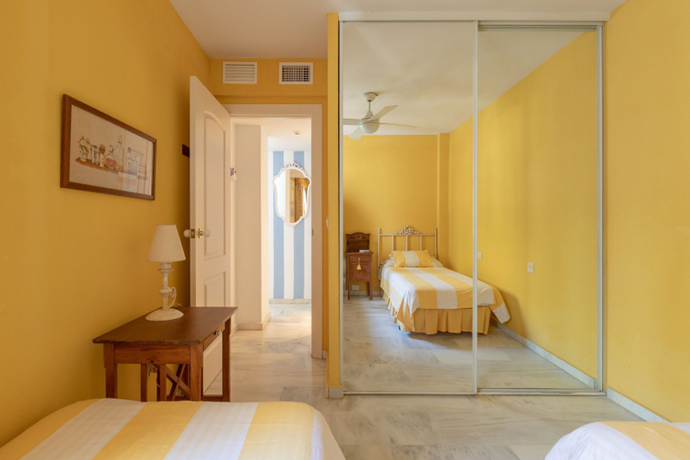 Room 3, Lunamar in Marbella With 4 Bedrooms and 3 Bathrooms, Málaga