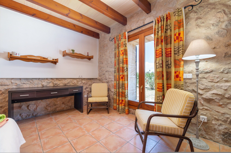 Room 4, Can Sua in Mallorca With 4 Bedrooms and 2 Bathrooms, Baleares