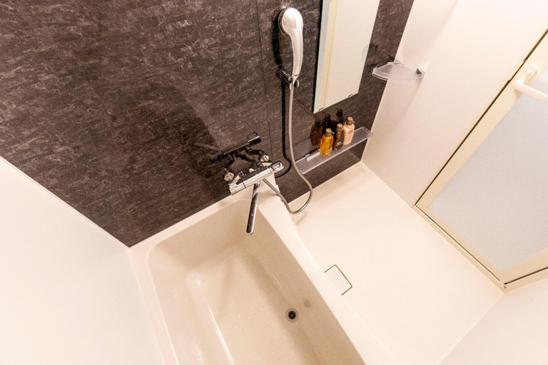 Bathroom 5, HOTEL KINJO Nica's Miebashi Station 8, Naha