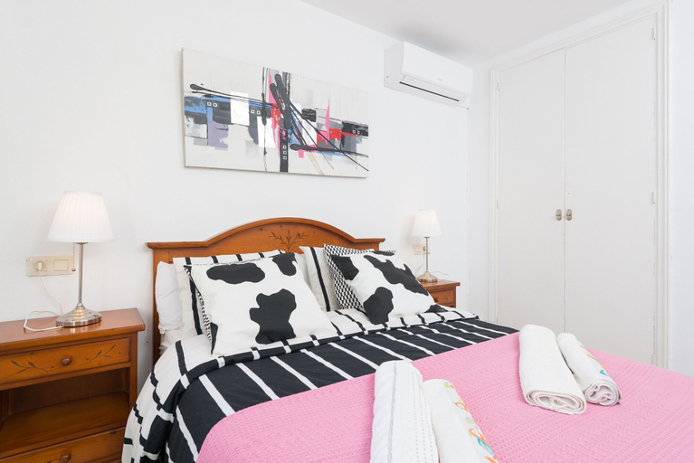 Room 3, Ropit in Alc dia With 2 Bedrooms and 1 Bathrooms, Baleares