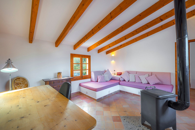 Others 5, Ses Pedres in Manacor, Baleares
