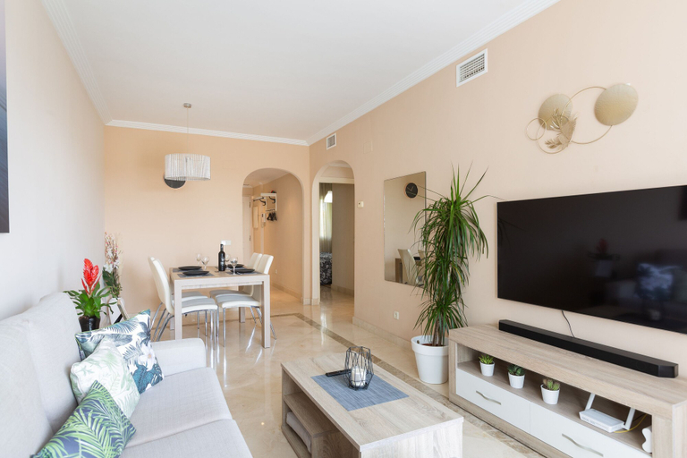 Room 5, Calanova in Urbanizaci n Riviera Sol, Málaga
