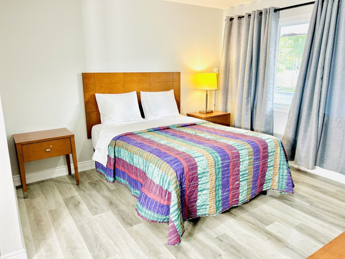 Bedroom 2, Brant Inn, Brant