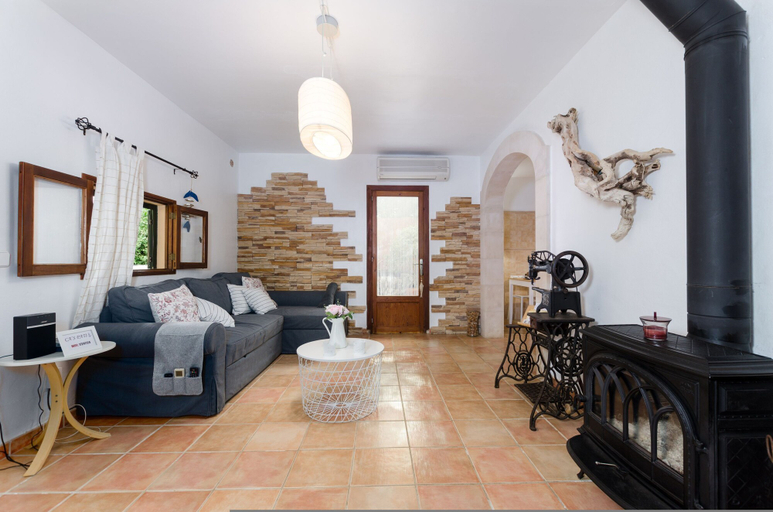 Room 4, Cas Pati Son Moja in Santa y, Baleares