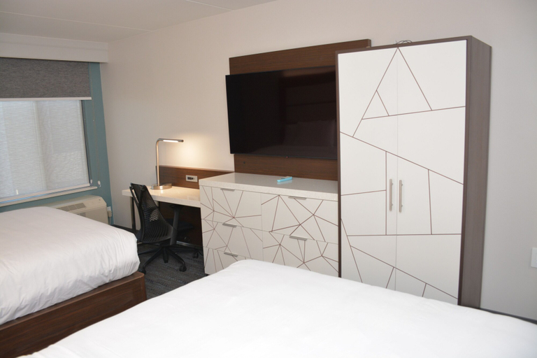 Bedroom 3, Four Points by Sheraton Fayetteville Fort Bragg, Cumberland