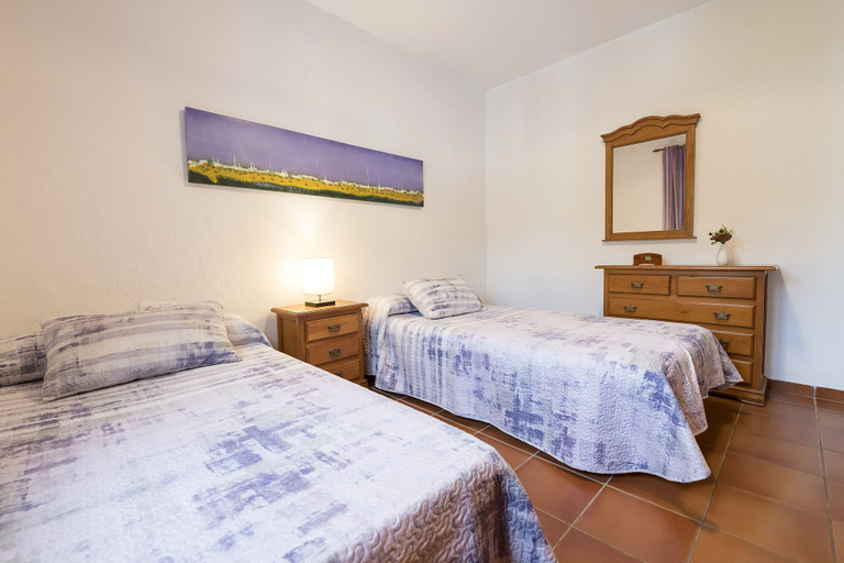 Room 5, Luna De La Barrosa in Chiclana de la Frontera, Cádiz