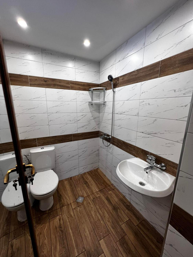 Bathroom 3, Раиски кът “Еленова поляна”, Belitsa