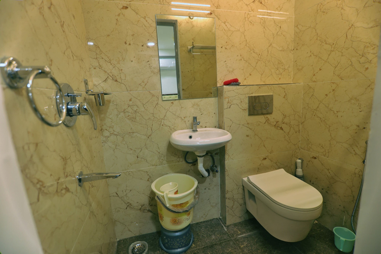 Bathroom, Ghar Aangan, Ujjain