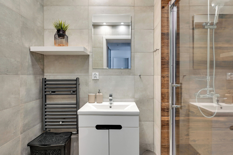 Bathroom, Loft by Grand Apartments, Sopot