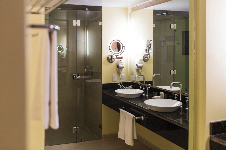 Bathroom, Sunsol Unik Luxury Hotel, Mariño