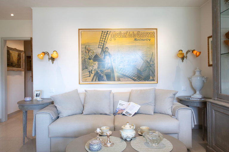 Room 5, Queen Lake View in Ponte Tresa, Lugano