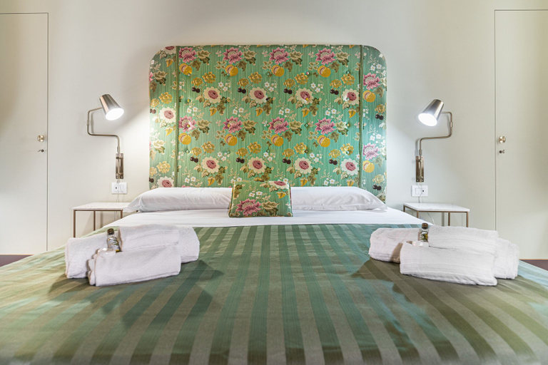 Room 5, Capo10 Liberty C1 in Syracuse, Syracuse