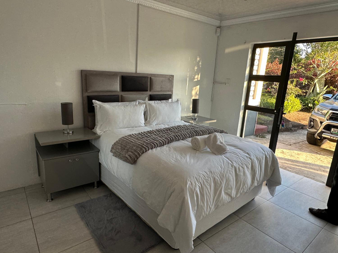 Others 4, 5 on Crossways Guesthouse, Buffalo City