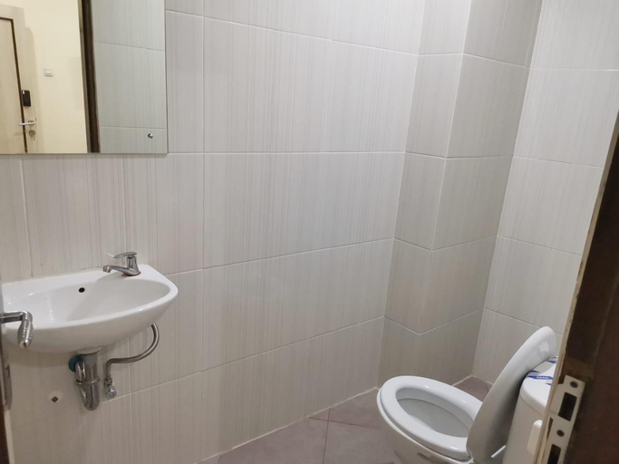 Bathroom 10